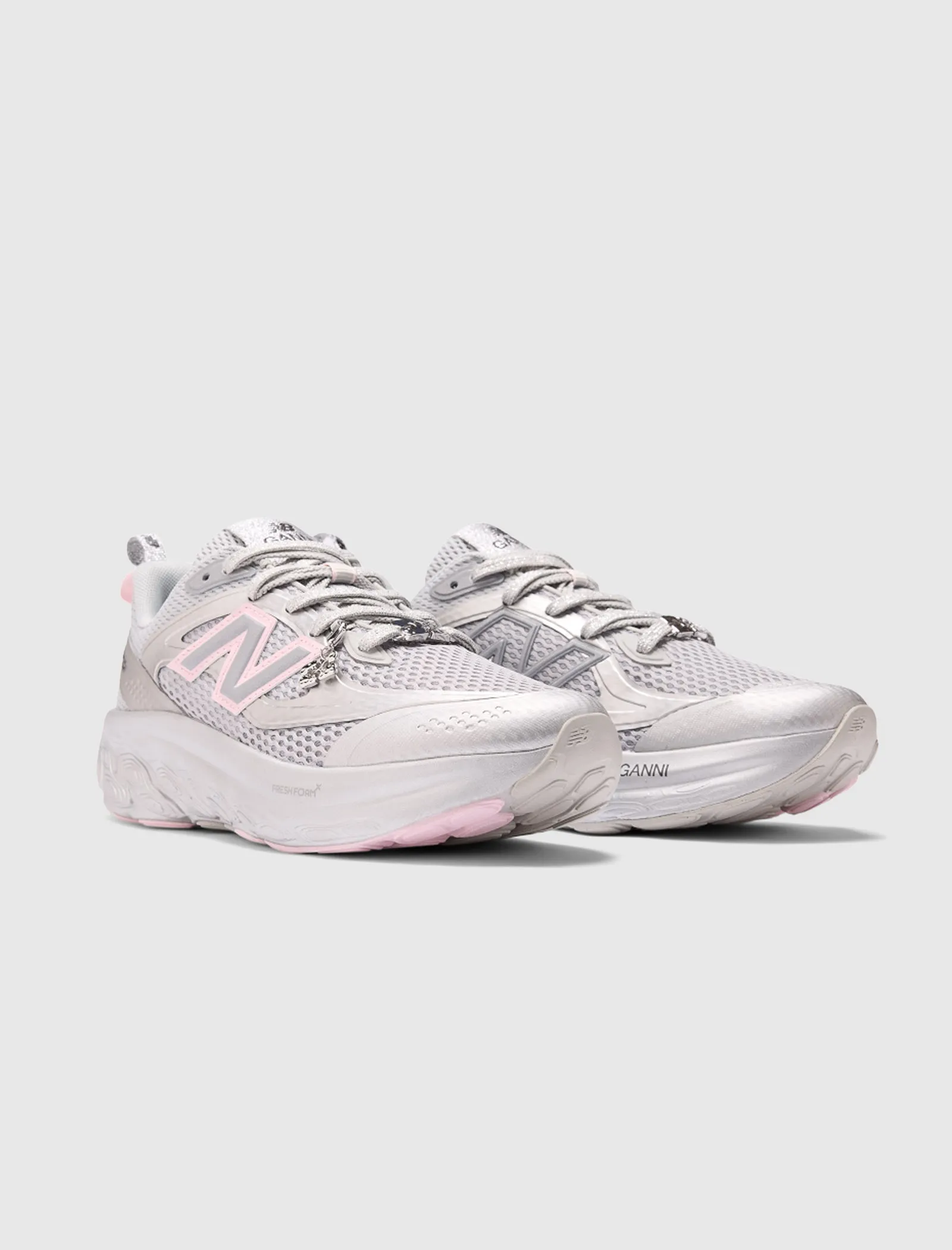 GANNI X FRESH FOAM TRAINER "SILVER/METALLIC"