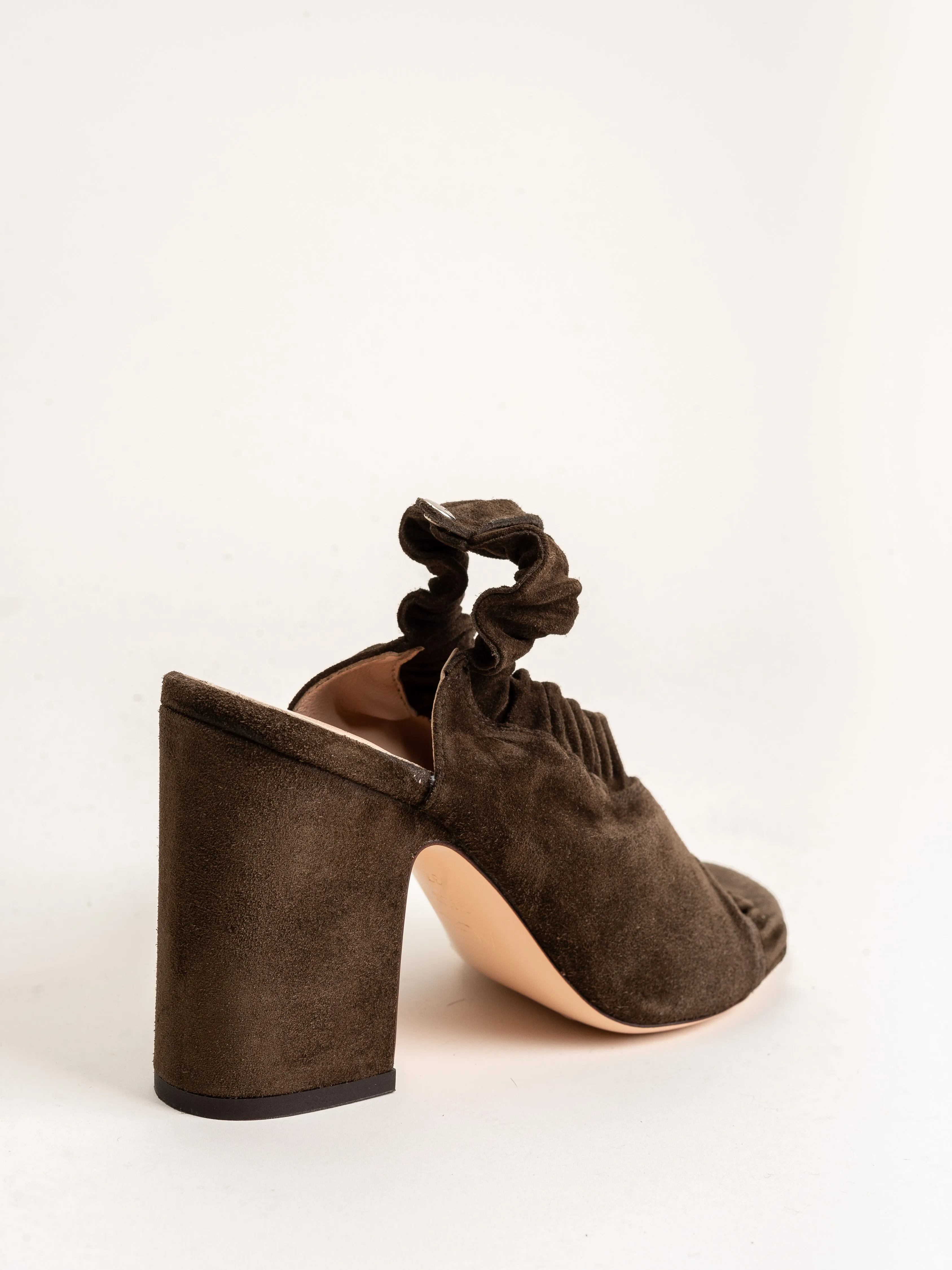 suede heel with elastic